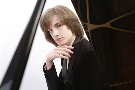 yoav levanon biography.